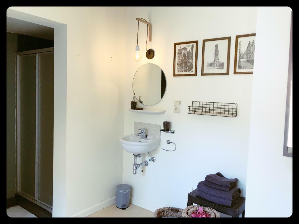 Trendy House 5min From Shoppingstreets Hébergement de vacances Bruges
